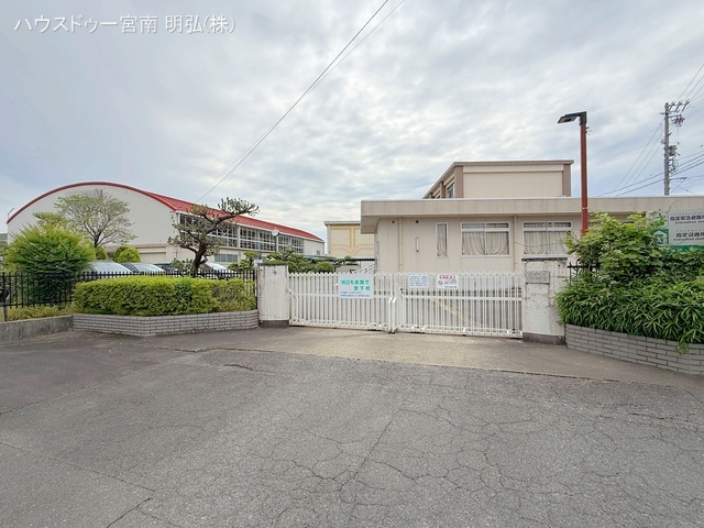 一宮市立丹陽中学校 距離2960m