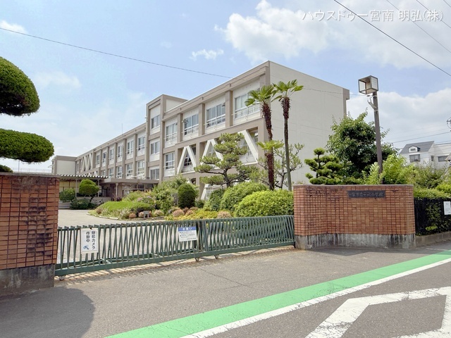 一宮市立千秋小学校 距離650m