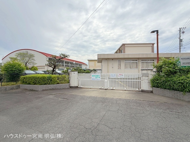 一宮市立丹陽中学校　距離1180m