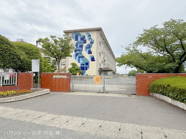 一宮市立丹陽小学校　距離1480m