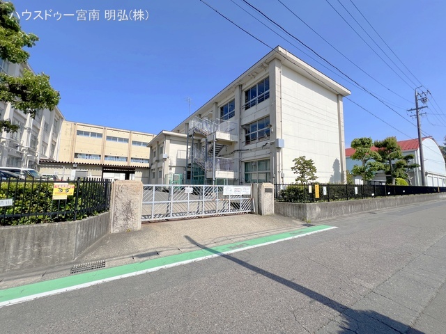 一宮市立西成小学校 距離600m