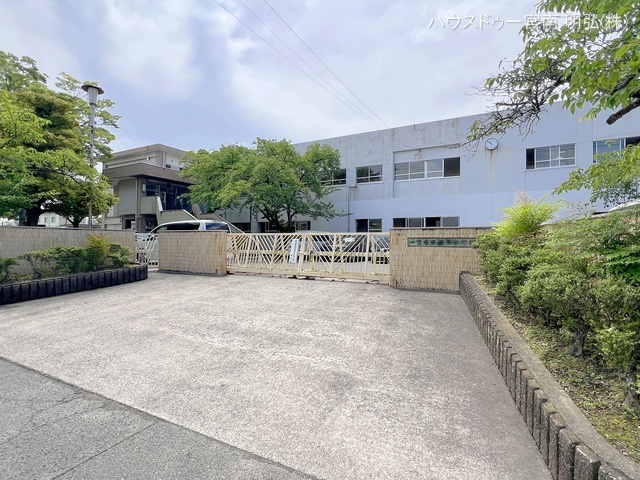 一宮市立萩原中学校　距離1600m